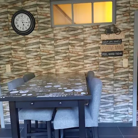 Maison Touristique à Avec Jardin *