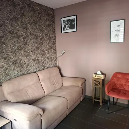 Maison Touristique à Avec Jardin